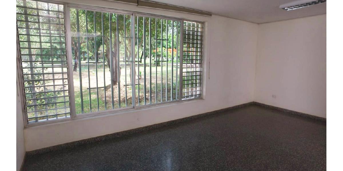 ALQUILER DE CASA DE 2 PISOS EN LOS SAUCES - SANTA VICTORIA